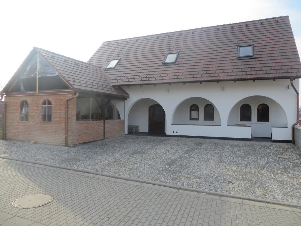 Hotel U Vinařství Mutěnice Exteriér fotografie